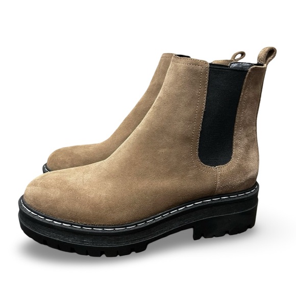 Marc Fisher Padmia Suede Leather Platform Chelsea Lug Sole Ankle Boots Sz 8.5 - Picture 2 of 7